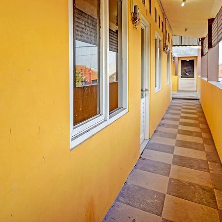 Spot On 91595 Sruni Syariah Hotel Gedangan Exterior foto