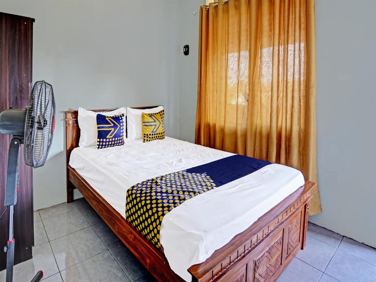 Spot On 91595 Sruni Syariah Hotel Gedangan Exterior foto